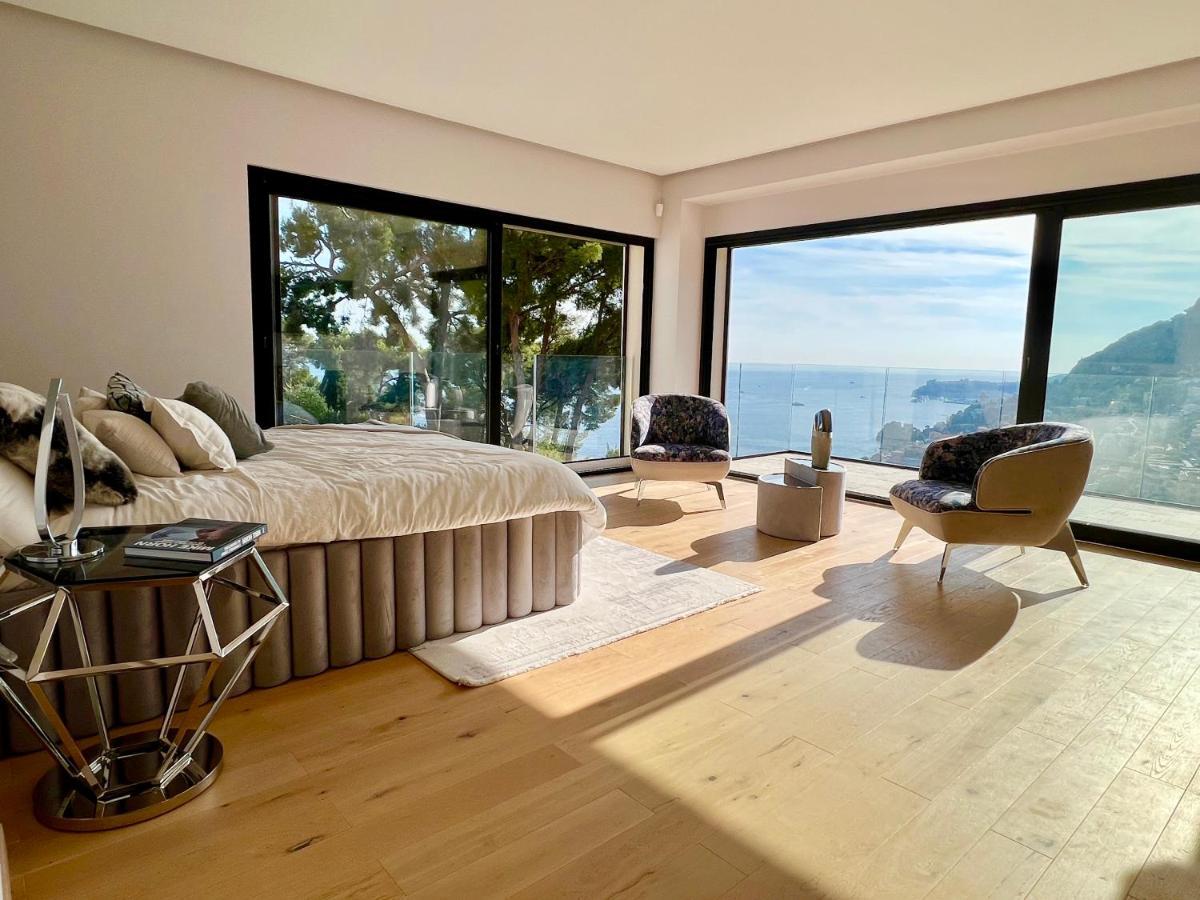 Folie Villa